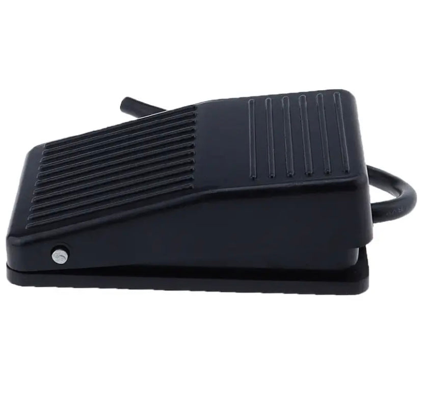 FS-1 220VAC 10A Waterproof SPDT Machine Foot Switch Pedal Footswitch Metal On Off 1NO1NC Momentary Self Reset Treadle Switch