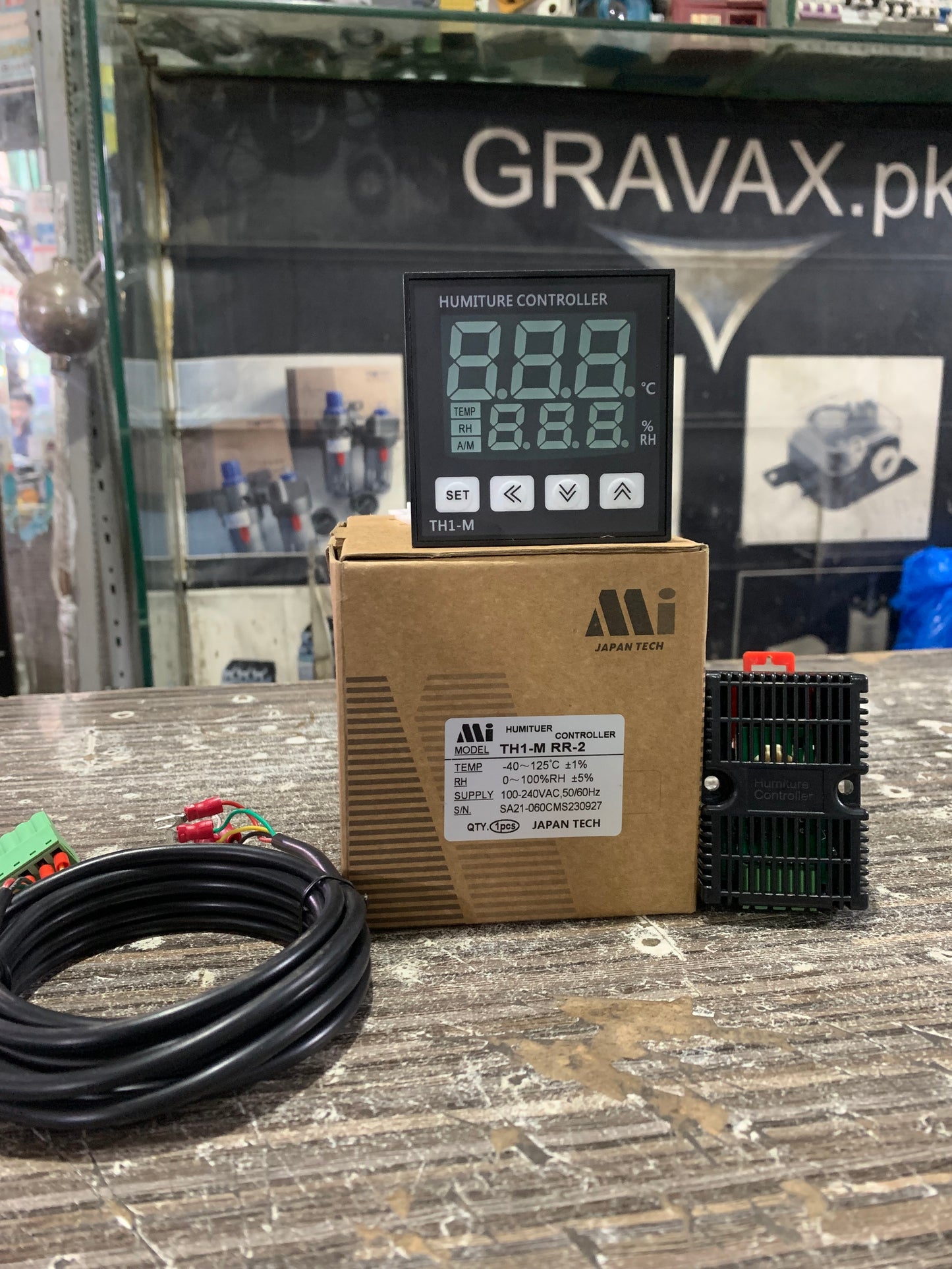TH1-M RR-2 40℃~120℃ 0~99.9%RH Digital Temperature And Humidity Controller