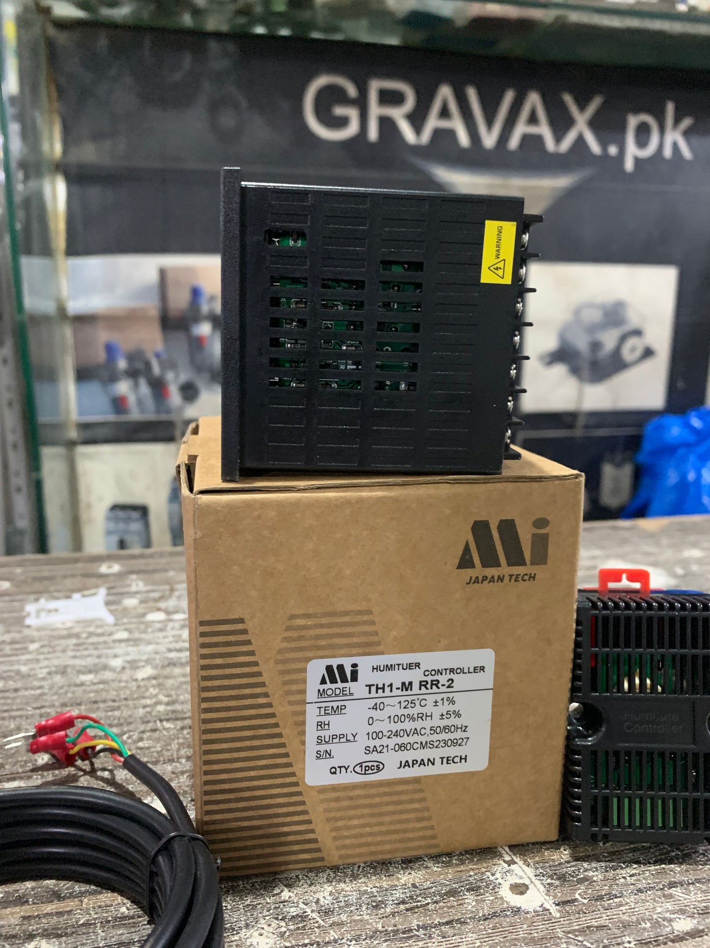 TH1-M RR-2 40℃~120℃ 0~99.9%RH Digital Temperature And Humidity Controller