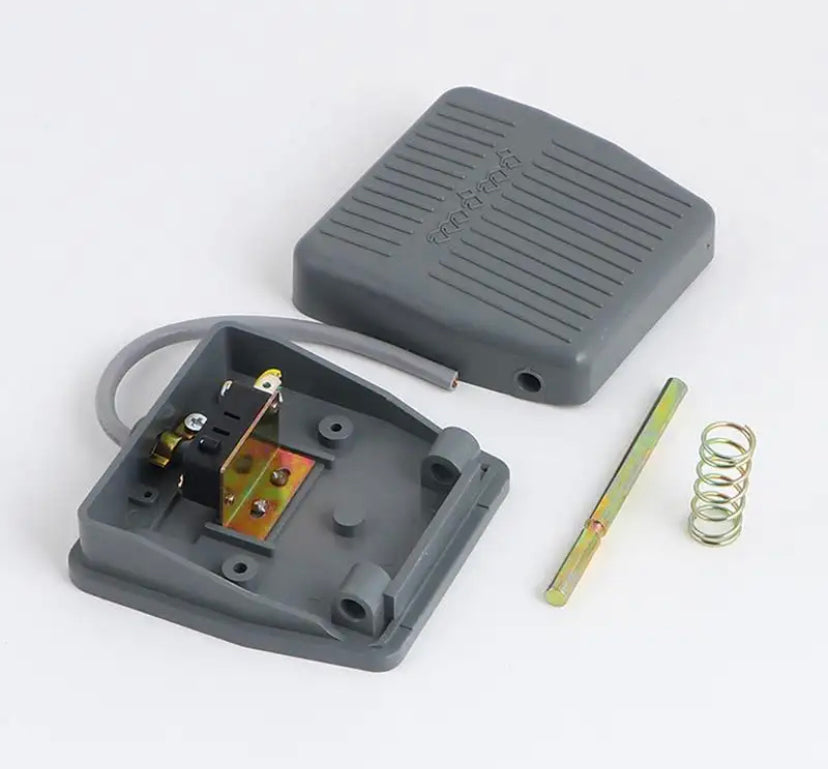 High-quality Footswitch TFS-201 New Electric Power Foot Pedal Nonslip Momentary Control Switch 220V 380V Pedal Controller