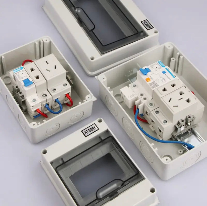 IP65 Waterproof Distribution dc breaker Box 2/3/5/8/12/15/18/24WAY PC /ABS Plastic Outdoor Electrical MCB solar Junction Box