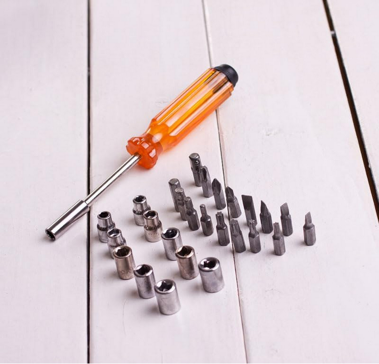 Screw Driver Kit Multipurpose Alloy 28 Pieces In 1 Set Precision Multi Bit Heavy Duty Screwdriver Nut Driver Combination Tool Set All In One with Handle and Carry Box